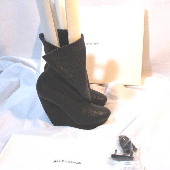 BALENCIAGA LEATHER WEDGE Bootie Ankle Boot Shoe - Picture 3 of 10